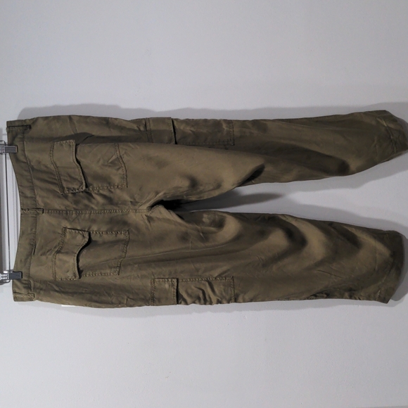 Lauren Ralph Lauren Women's NWT Straight Leg Utility Cargo Pant Olive Size 14P - Picture 8 of 11